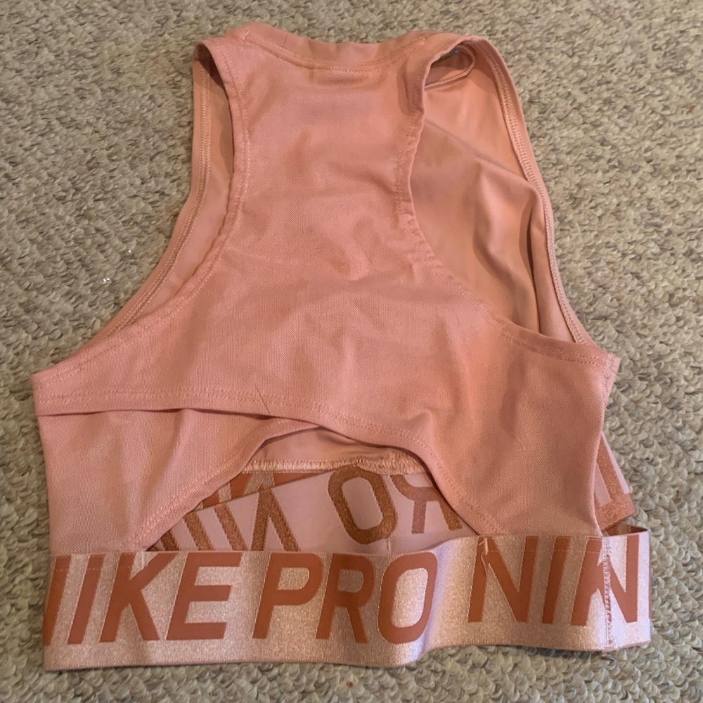 Nike Pink/Blush Seamless Sports Bra and High-Waist Leggings Set - Picture 5 of 8